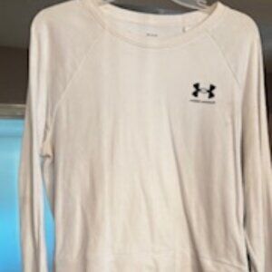 Under Armour Women's Lightweight Top